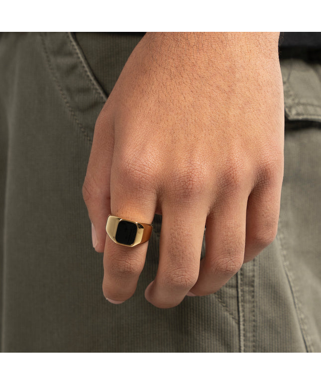 ONYX SIGNET RING | GOLD