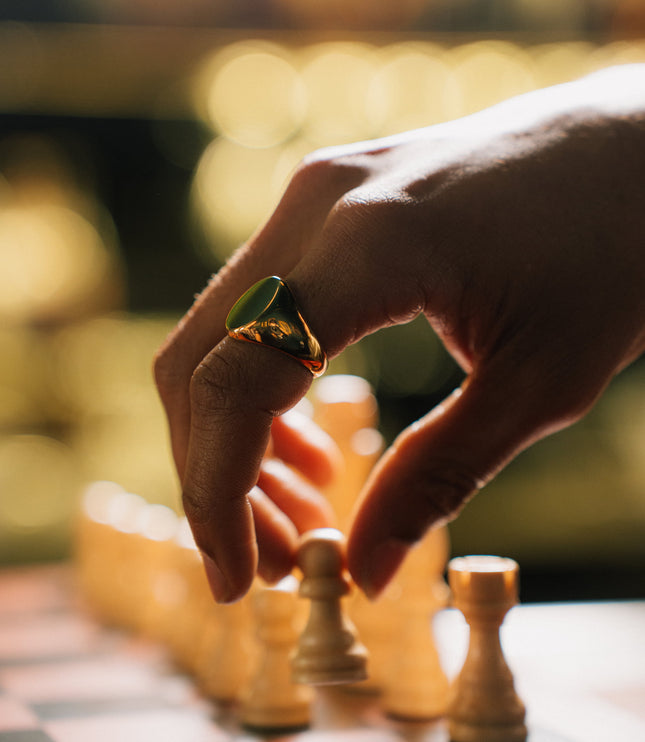 Oval Signet Ring | Gold